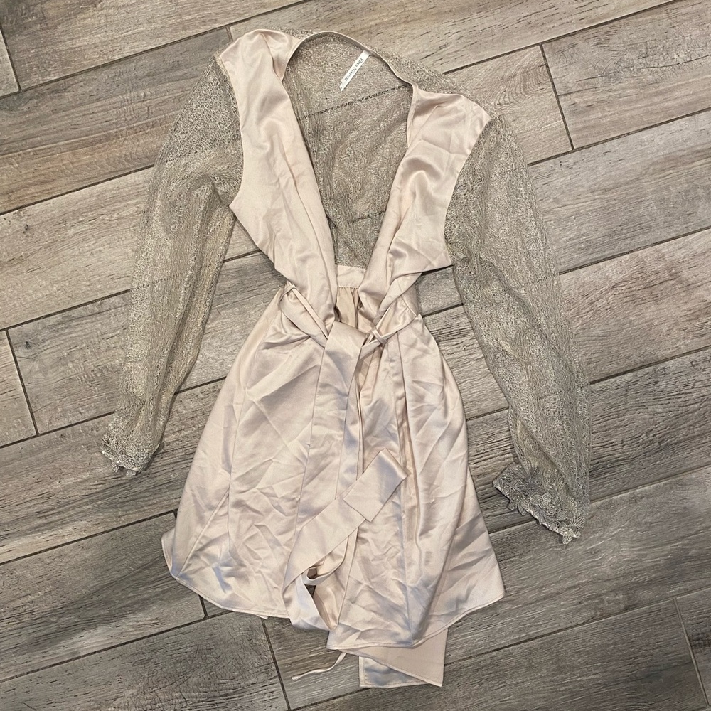 Lace and silk knee length robe